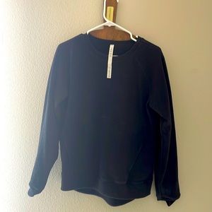 Black lulu lemon pull over sweatshirt. Barely worn, like new